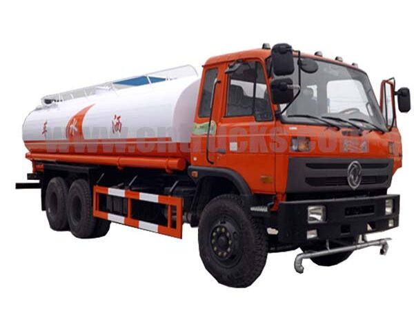 Dongfeng 153 rear eight-wheel sprinkler truck
