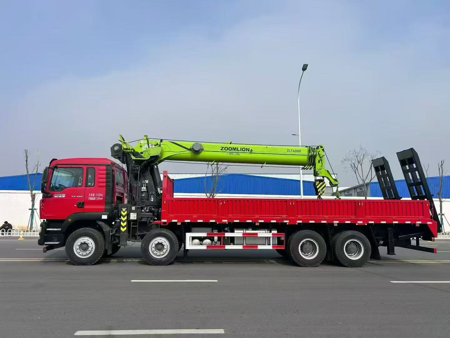 SINOTRUK HOWO 16-ton crane - Image 3